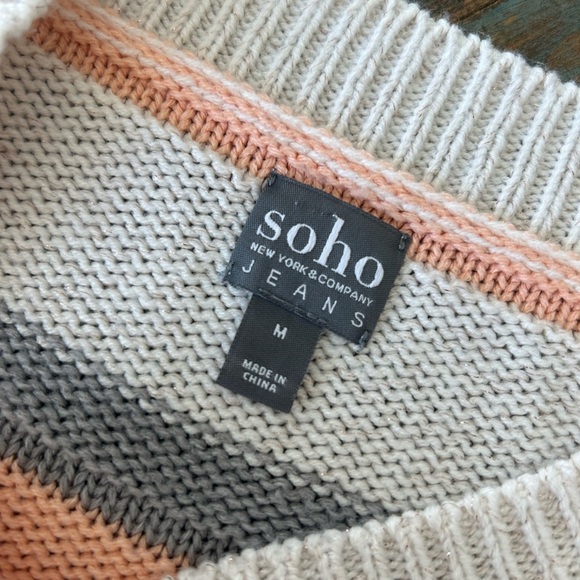 NWOT Soho New York & Company Women’s Ribbed Knit Crewneck Sweater - Picture 3 of 4